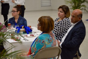 Solidarios la administración de la PUCPR de Mayagüez con escritores internacionales.